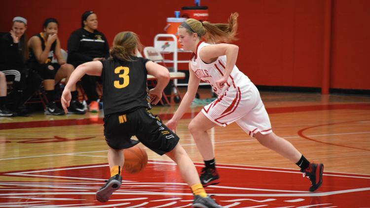 Boys vs. Girls: Basketball programs shoot for success