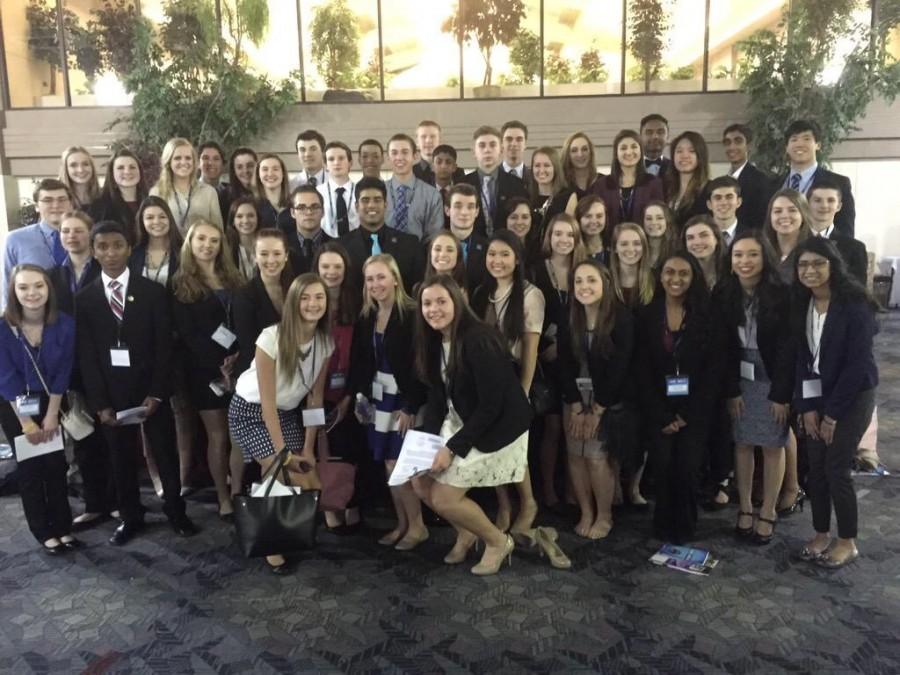 17 DECA members qualify for nationals after state competition