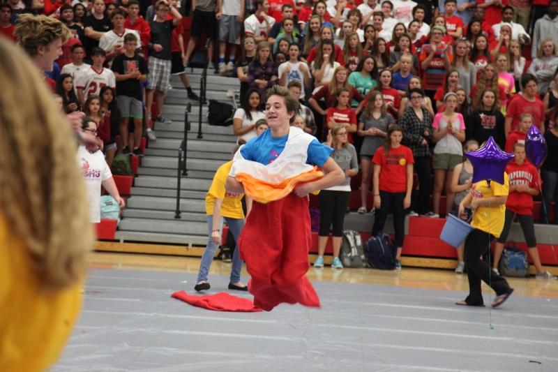 Freshmen tied with seniors after Homecoming Kick Off Assemblies