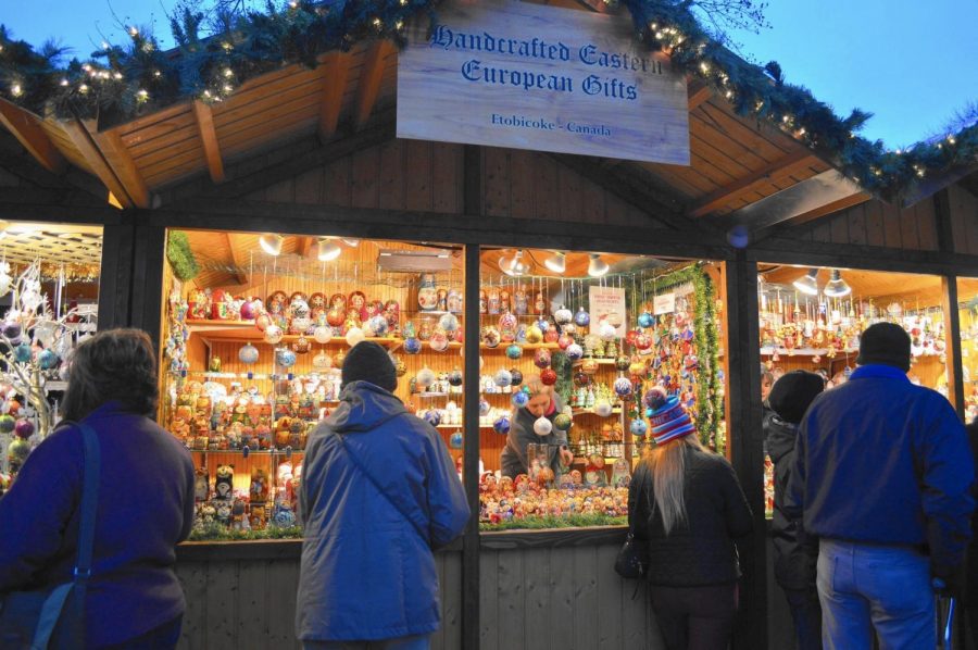 Christkindlmarket kindles holiday cheer for Naperville families