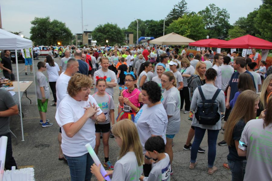 Participants in the 2018 Glow 5K.