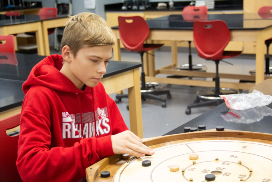 Students, staff bond over Canadian board game