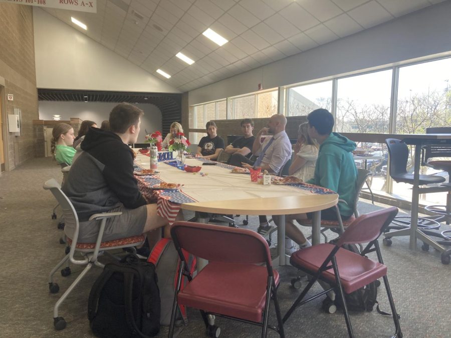 Central's Veterans Club hosted a discussion with Iraq War veteran Richard Bain on April 19.
